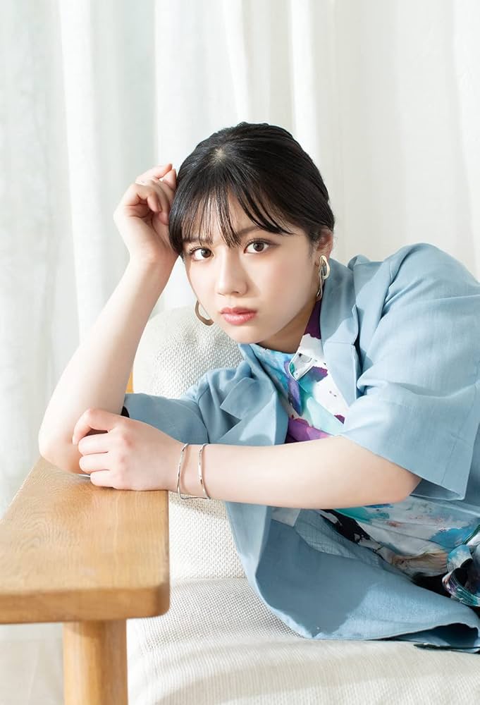 た*く様 渡邉美穂の直筆サイン入りポスターカード 渡邉美穂 2025.4-2026.3 CALENDAR【特典：直筆サイン入り